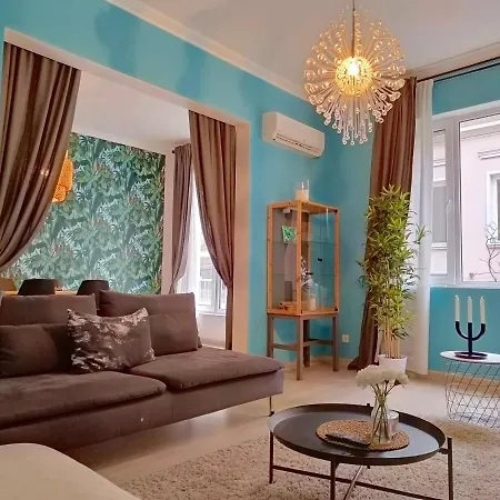 Apartment Newly Refurbished In The City Center *