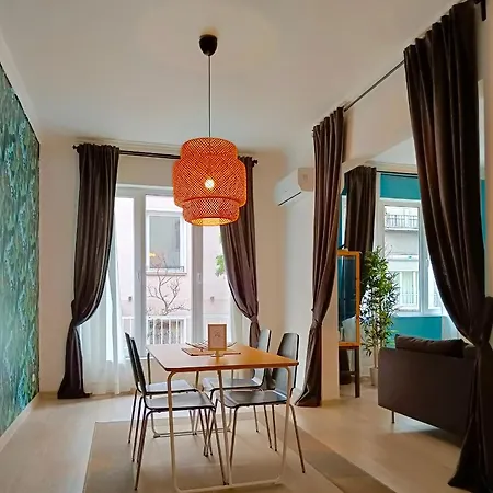 Newly Refurbished In The City Center Sofia
