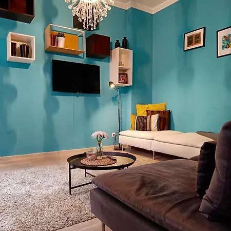 Newly Refurbished In The City Center *