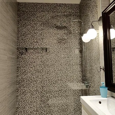 Apartment Newly Refurbished In The City Center *