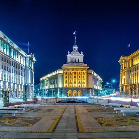 Newly Refurbished In The City Center Apartament Sofia